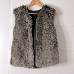 Talula Faux fur vest
